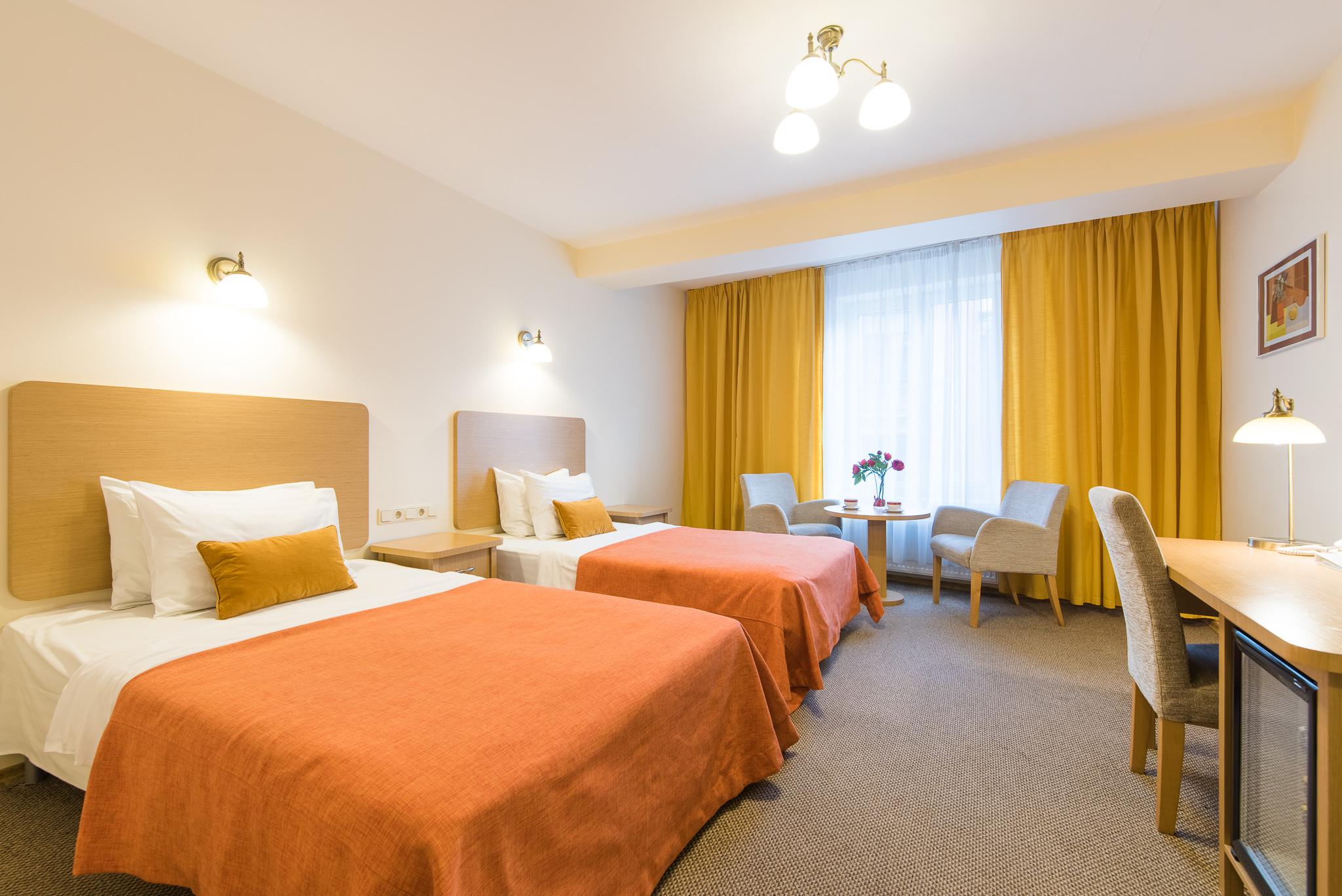Hotelli Hestia Draugi 4*